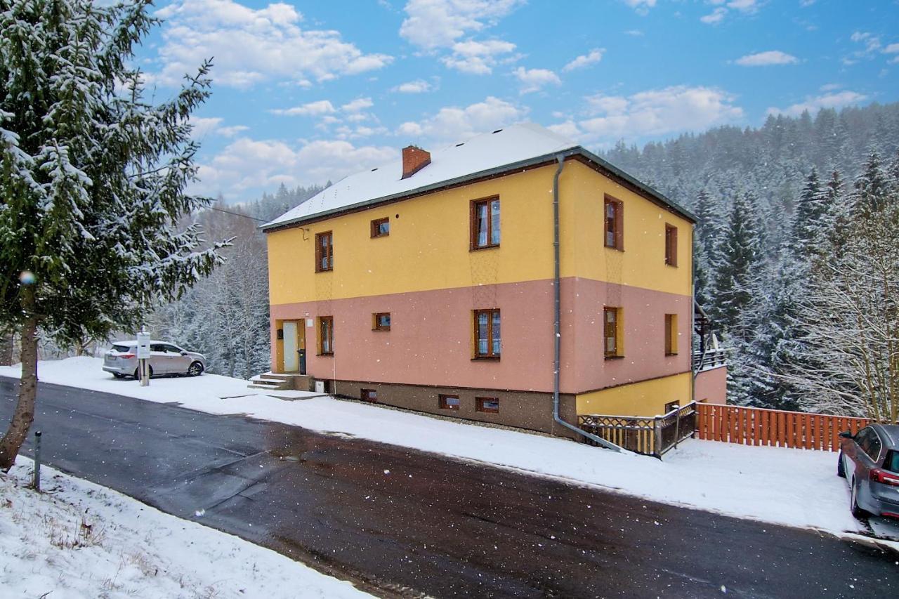 Apartmanovy Dum Bublajda Bublava Buitenkant foto